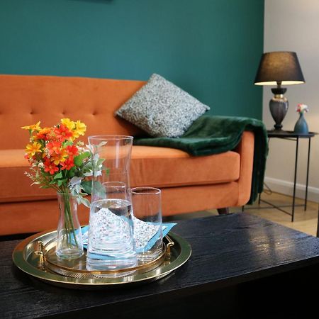Rooms In Stylish House Milton Keynes Exteriör bild